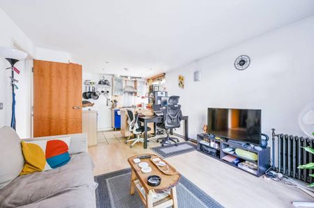1 bedroom flat to rent - Photo 2