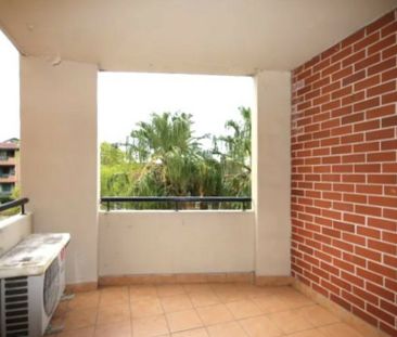 Two bedroom apartment on the main street of Campsie - Photo 6