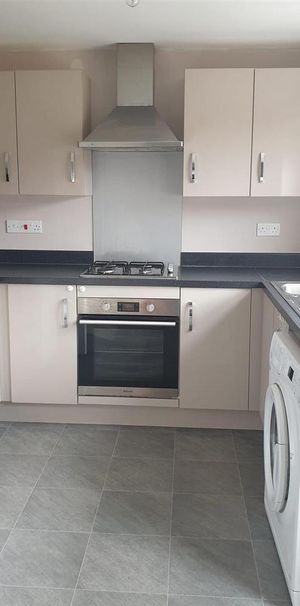 2 bedroom property to rent - Photo 1