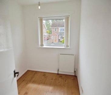3 bedroom semi-detached house to rent - Photo 3