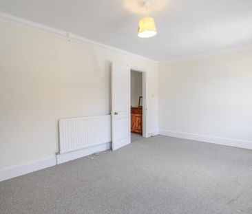 2 bedroom semi-detached house to rent - Photo 5