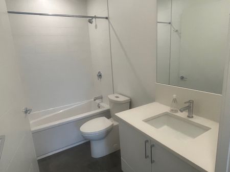 Top Floor New 1 Bedroom Near Downtown - Photo 2