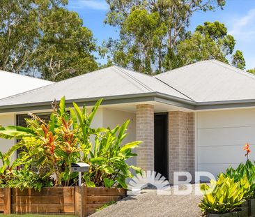 Modern Living with Ducted AC, Solar & Alfresco - Photo 2