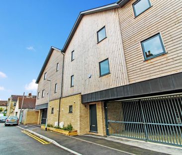 2 bedroom townhouse to rent - Photo 3