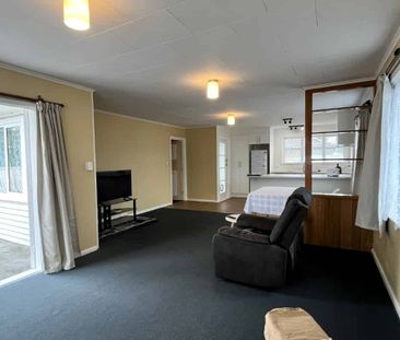 Kauri Street, Havelock North - Photo 1