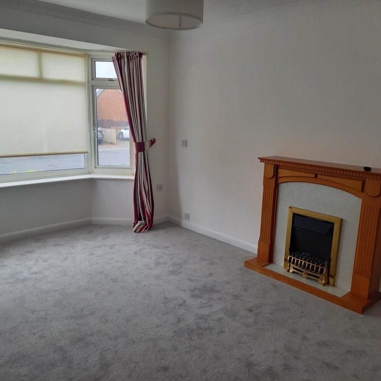 2 bedroom bungalow to rent - Photo 1