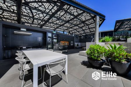 Unfurnished 1-Bedroom Apartment in Prime North Melbourne Location - Photo 5