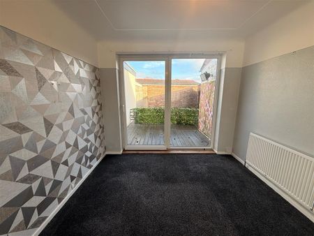 Firs Avenue, Wirral - Photo 3