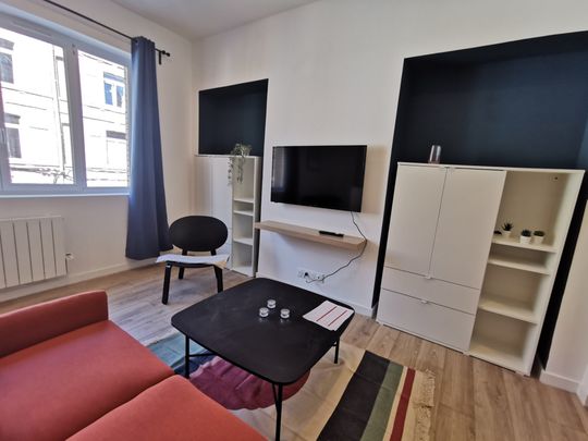 T1 bis 1ère étage - Photo 1