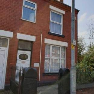 5 bedroom property to rent in Bolton - Photo 4