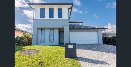 LARGE HOME WITH COUNTRY A OUTLOOK - ACCESS VIA ELK HORN PARADE - Photo 2