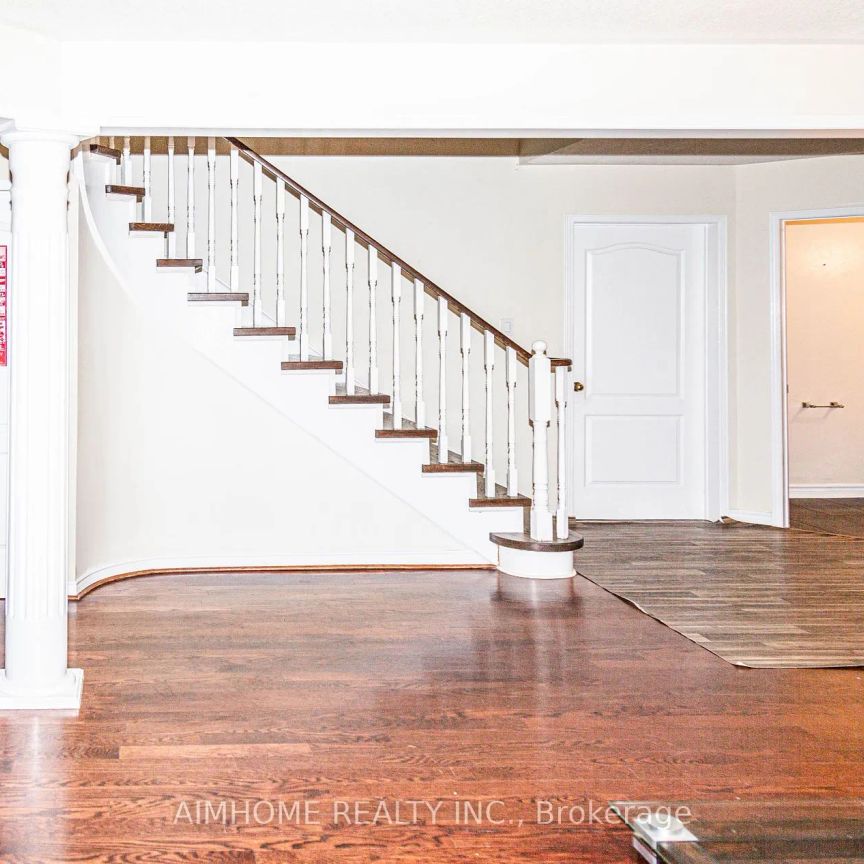 Detached Home For Lease | N9255063 - Photo 1