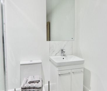 1 South Parade - Photo 3