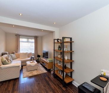 18 Connsbrook Park, Belfast, BT4 1NF - Photo 2