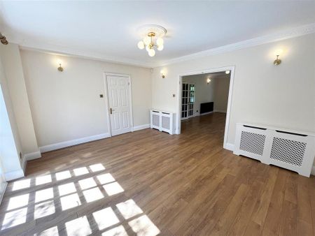 6 bedroom detached house to rent - Photo 3