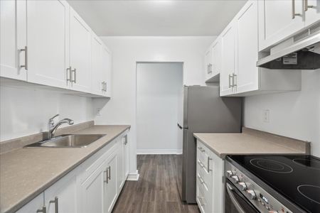 435 Grey Street - Photo 4