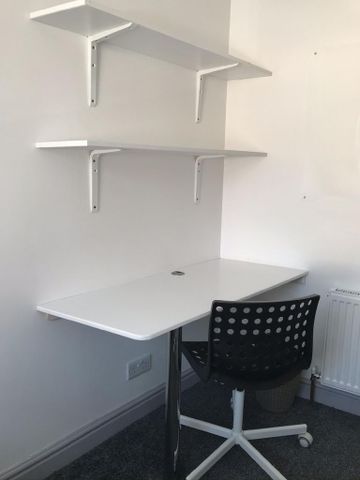 4 bedroom house share to rent - Photo 4