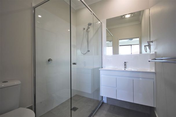 Air-Conditioned Townhouse in Great Location Close to the River - Photo 1