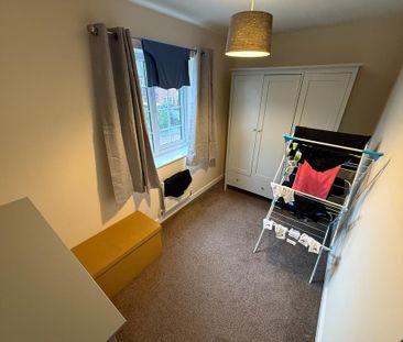 4 bedroom detached house to rent - Photo 1