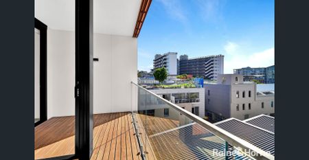 Furnished 1 Bedroom Apartment with Premium Designer Finishes - Photo 4