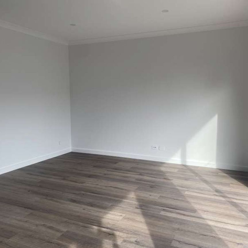 Lovely 3 Bedroom Family Home - Photo 1