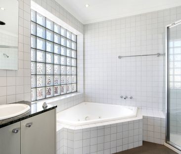 Thinking of selling? Contact our agent - Photo 5