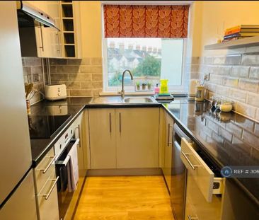 2 bedroom flat to rent - Photo 6