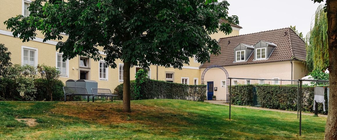 Zentrale 3-Zimmer-Wohnung // 1.OG links - Foto 1