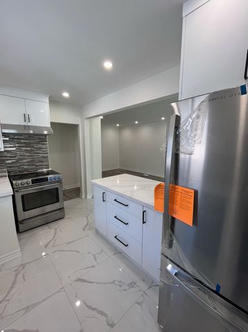 For Lease - 54 Foxrun Avenue, Toronto, Ontario - Photo 3