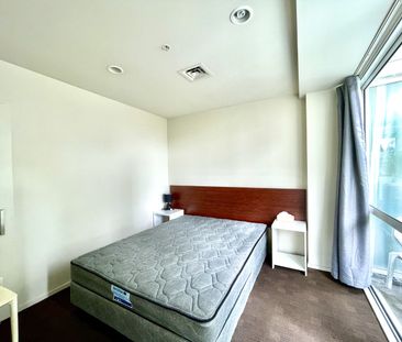 Sunny Two Bedroom Fully Furnished in CBD, HOT and COLD Water Included - Photo 6