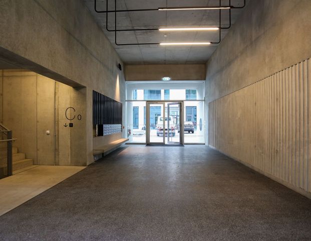 Charmante Neubauwohnung mitten in der City - 2 Zimmer mit EBK und Loggia für gemütliche Abende - Photo 1