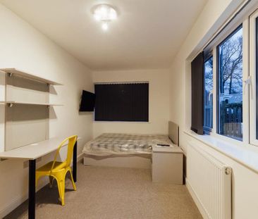 4 bedroom private hall to rent - Photo 2