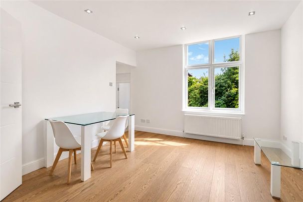 3 bedroom flat to rent - Photo 1