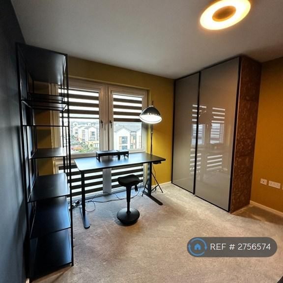 1 bedroom in a flat share to rent - Photo 1