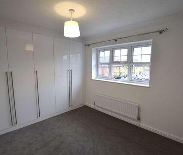 Bakers Gardens, Carshalton, Surrey, SM5 - Photo 5