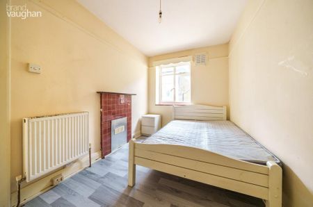 3 bedroom flat to rent - Photo 3