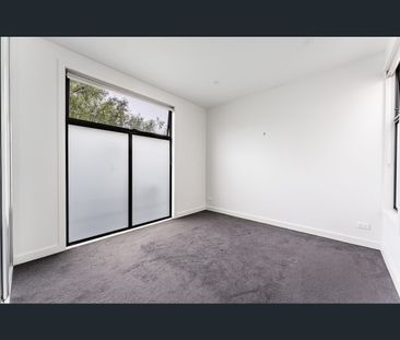 6/16A Leonard Crescent, Ascot Vale, Vic 3032 - Photo 6