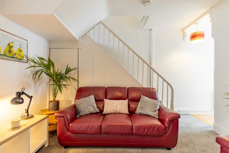 Room 3 - Photo 3