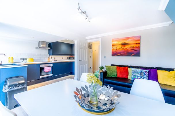 2 Bed Flat, Brunswick Fab Pad, BN3 - Photo 1