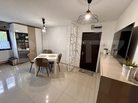 Apartament 3 camere, 100 mp, zona Sărari - Photo 4