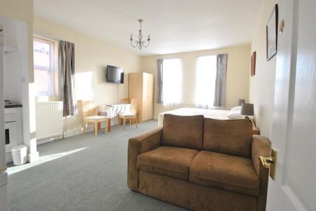 Studio to rent - Photo 5