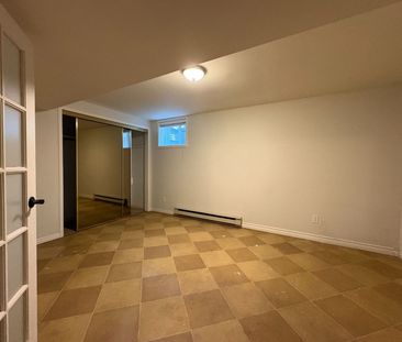For Lease - 34 Theobalds Circle, Richmond Hill, Ontario - Photo 2