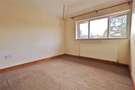 St. Michaels Road, Woking, Surrey, GU21 - Photo 2