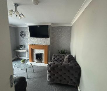 4 bedroom house to rent - Photo 1