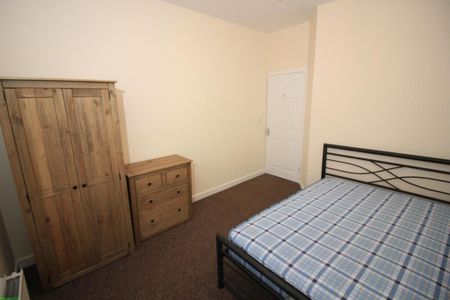 5 bedroom terraced house to rent - Photo 5