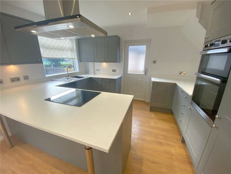 Willow Villas, Bradford, West Yorkshire, BD2 - Photo 4