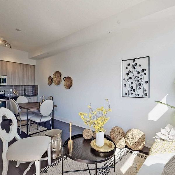 For Lease - 8763 Bayview Avenue Unit# 201, Richmond Hill, Ontario - Photo 1