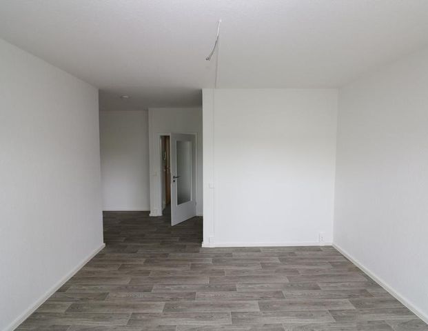 Schaumparty im modernen Wannenbad...helle 3-RW mit Wanne u. Balkon!!! - Foto 1