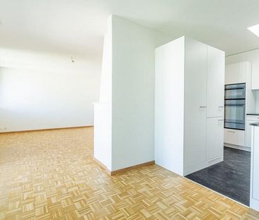 Schöne 4.5 Zimmerwohnung mit Cheminée in Allschwil - Photo 2