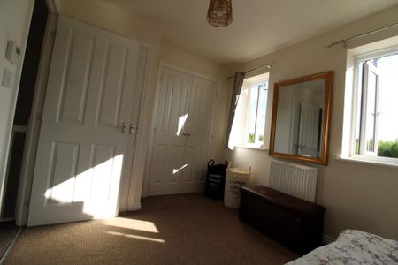 2 bedroom semi-detached house to rent - Photo 5